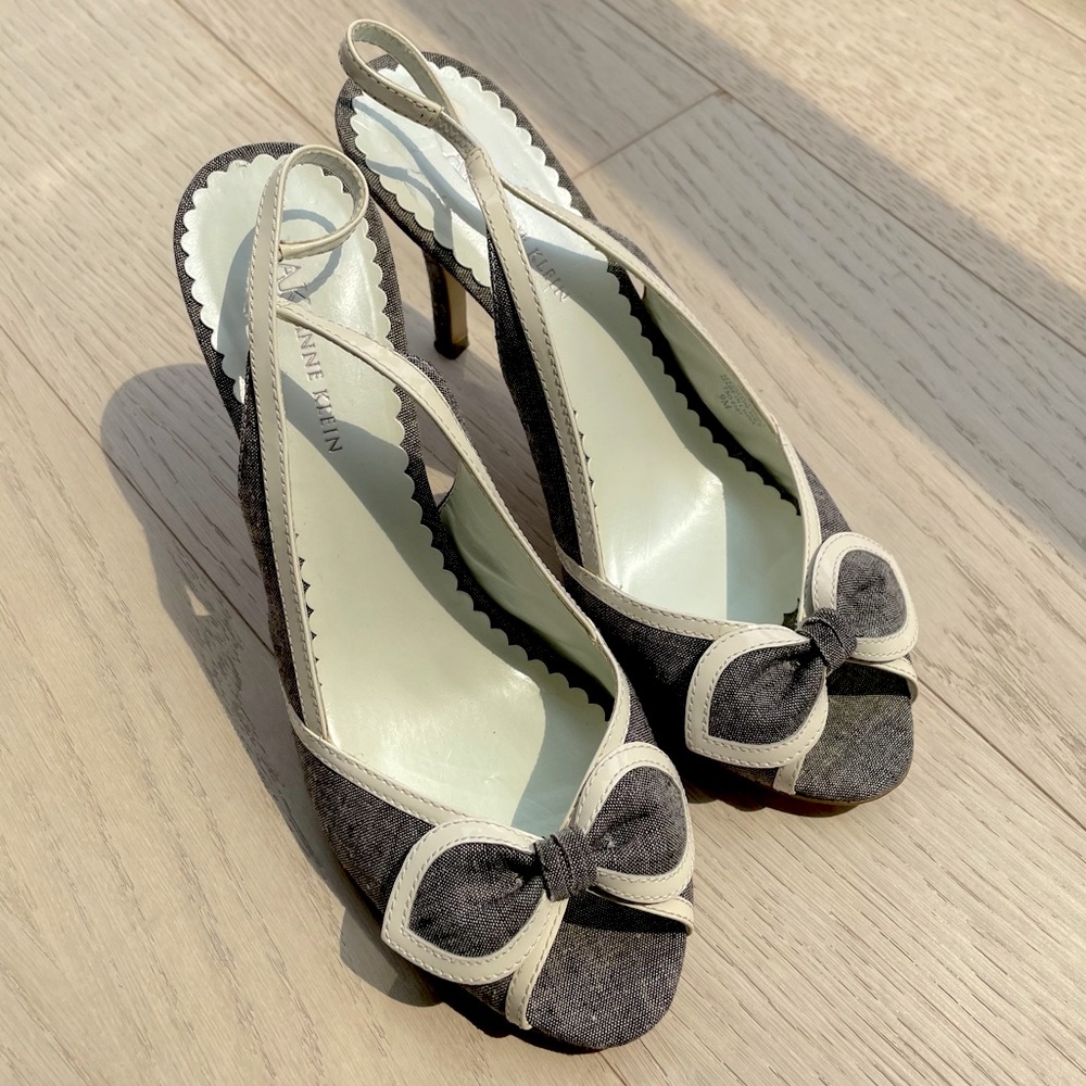Anne Klein | Linen Peep Toe Pumps